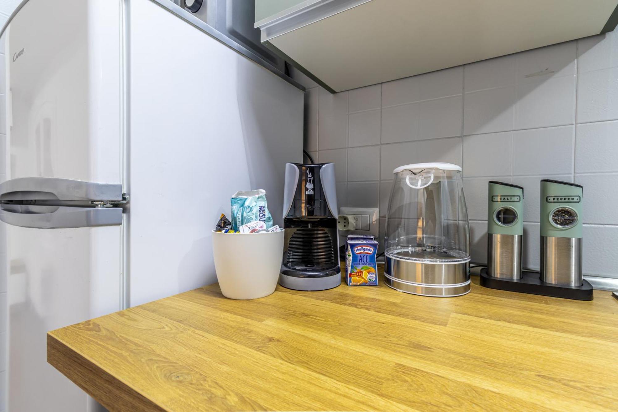 Ottonelli Street Stay- Wifi Fibra Free Tra Storchi & Centro Storico Modena Exterior photo