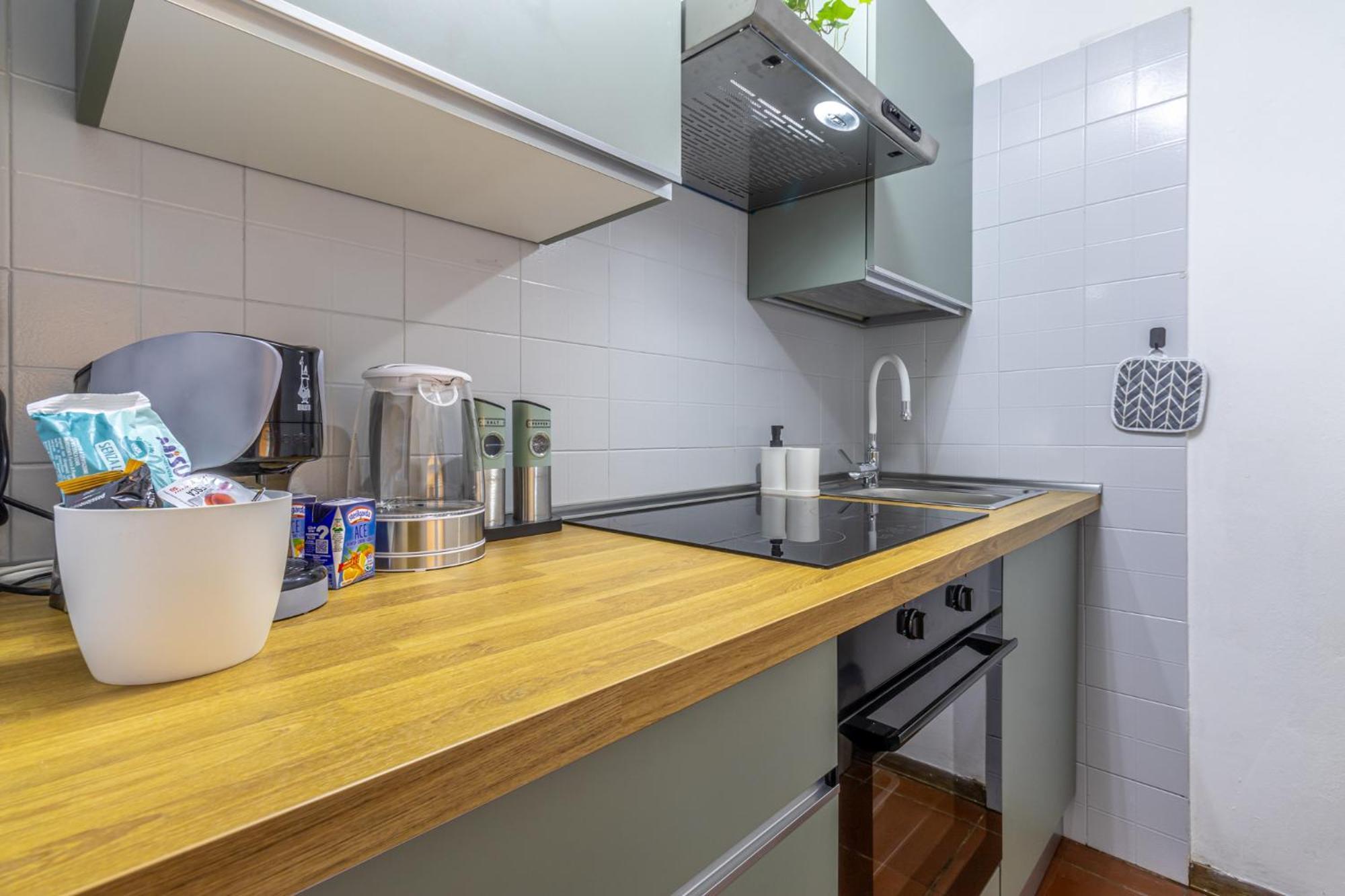 Ottonelli Street Stay- Wifi Fibra Free Tra Storchi & Centro Storico Modena Exterior photo